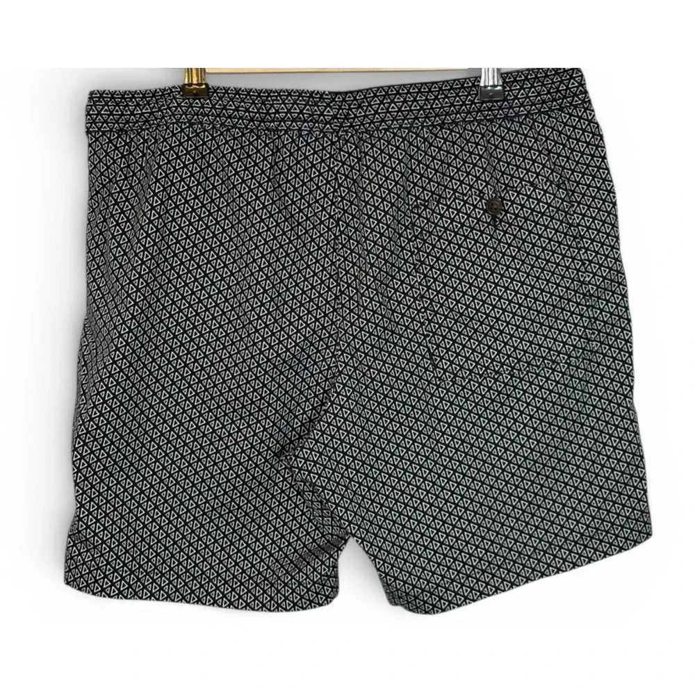 J. Crew Flex Geometric Print‎ Drawstring Shorts Men's Size Large Black White